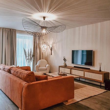 פויאנה ברשוב Silver Pine Apartment מראה חיצוני תמונה